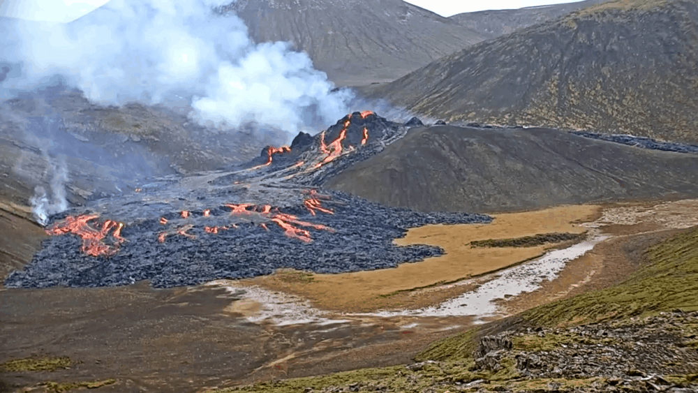 Live feed from Iceland erupting volcano