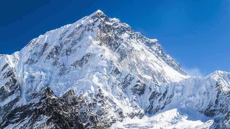 Climbers using xenon gas to climb Everest