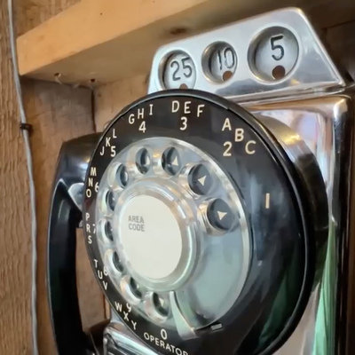 Engineer Fixes and Re-Installs Old Payphones, Provides Free Calls to the Public
